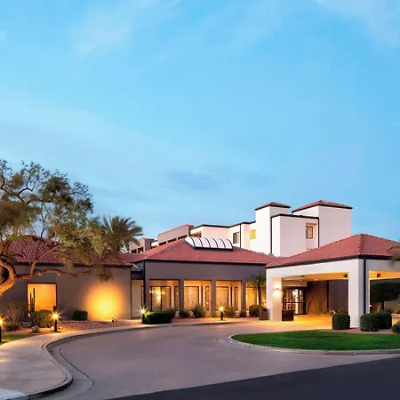 Courtyard By Marriott Phoenix Airport