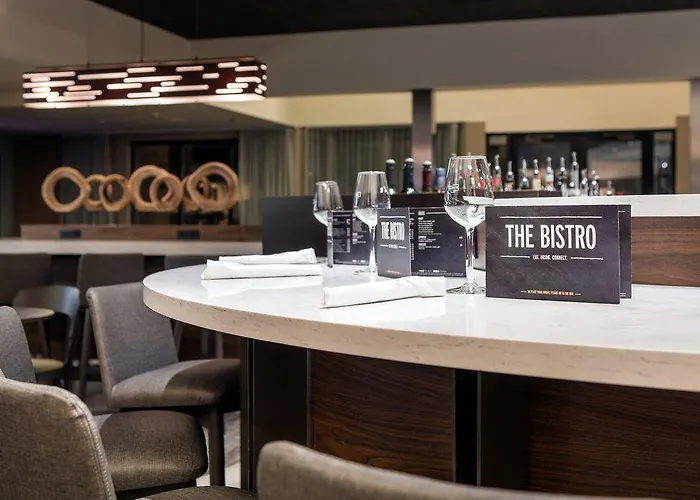 Courtyard By Marriott Airport 3*