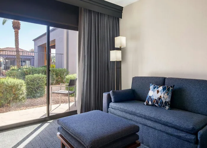 Courtyard By Marriott Airport Hotel 3*