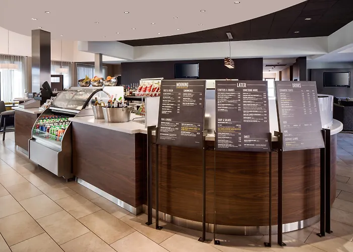 Courtyard By Marriott Airport Hotel Phoenix