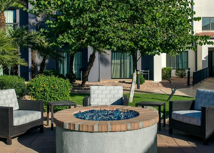 Hotel Courtyard By Marriott Airport 3*