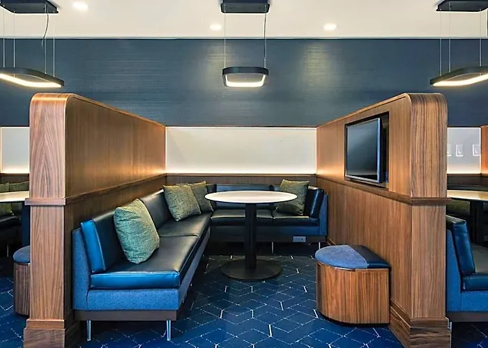 Courtyard By Marriott Airport Phoenix